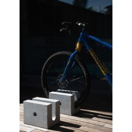 Porta bici in cemento - Paolelli Garden